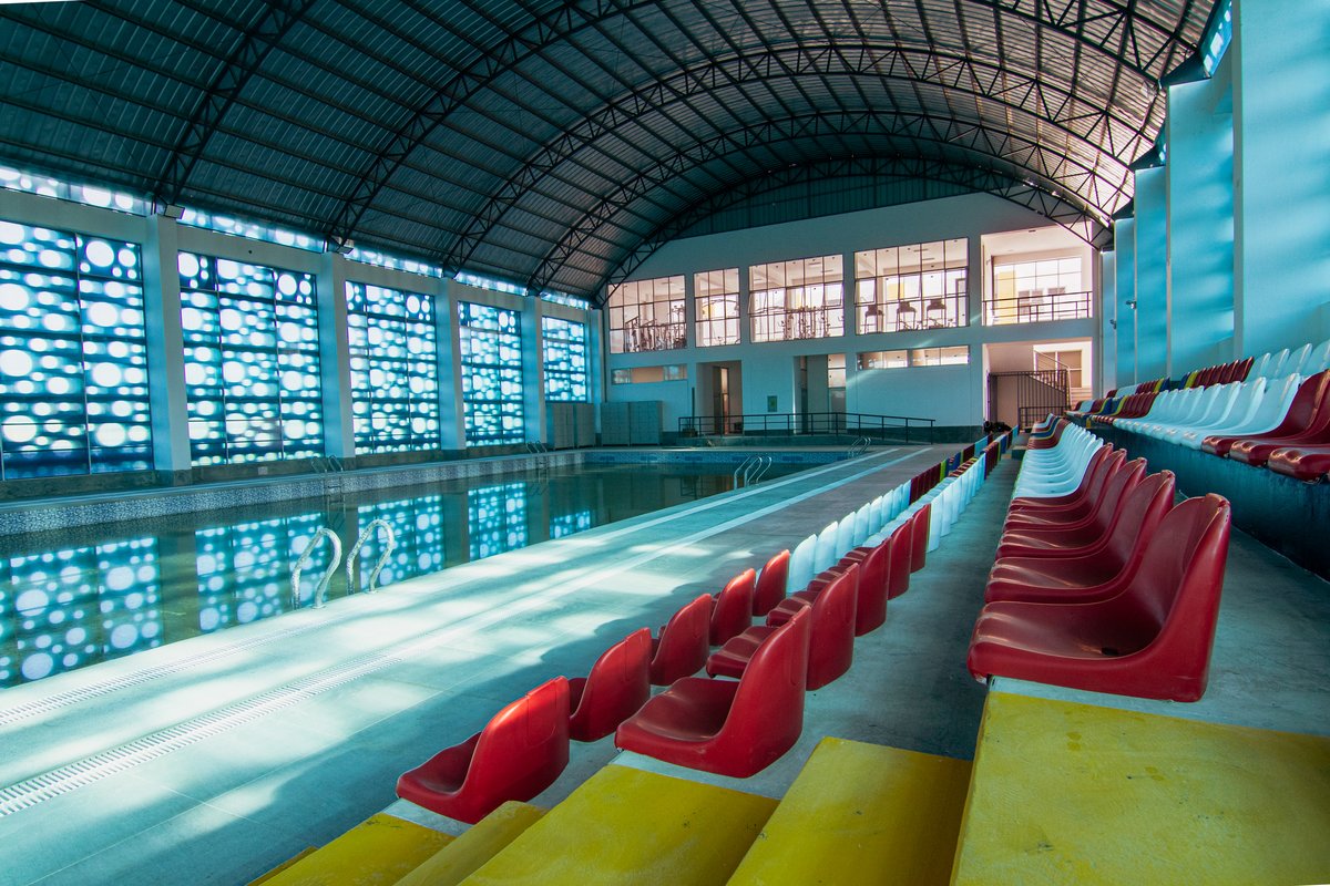 Piscina semi-olímpica techada del I.E. Coronel Mariscal Castilla, entregada por CARLAM en 2024